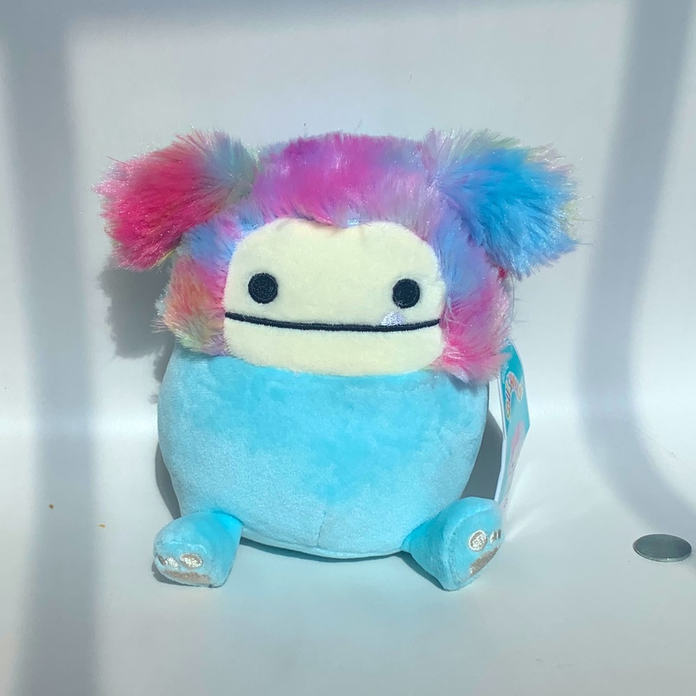Zozo Yeti Rainbow Squishmallow 5”